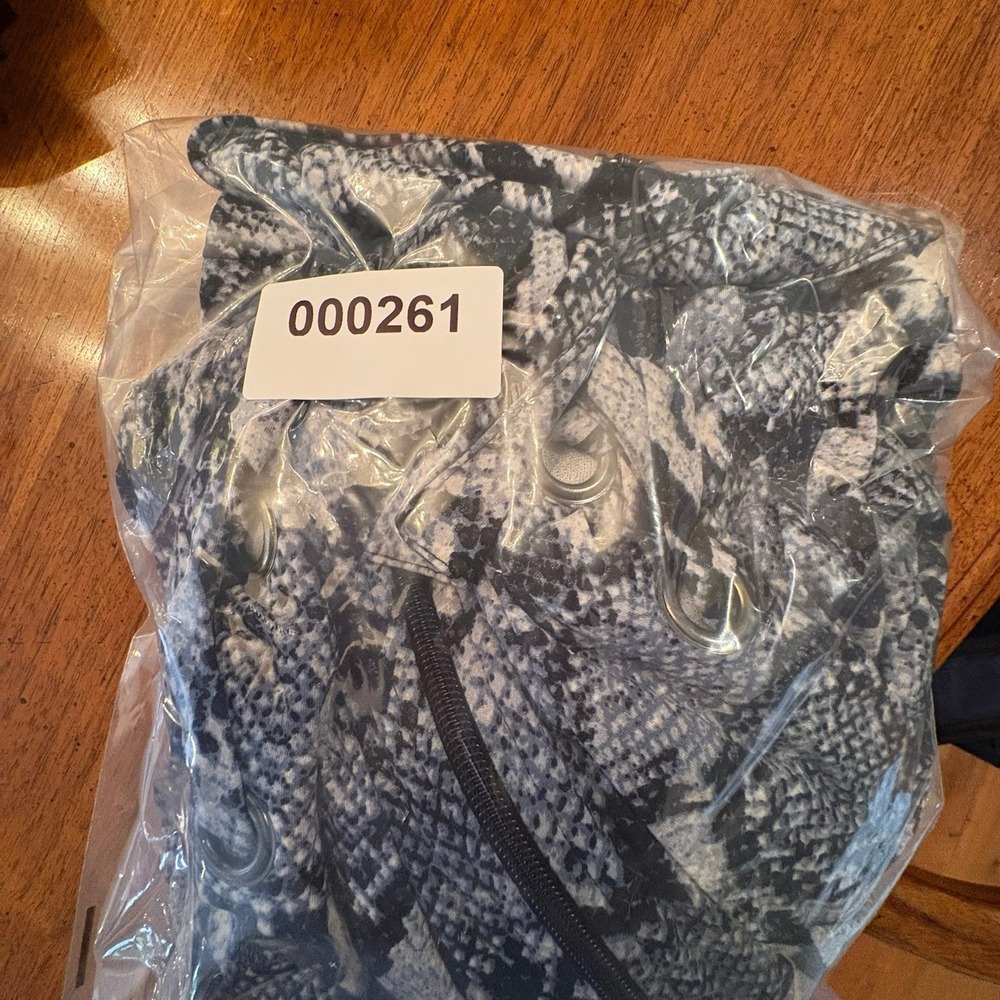 Chicos Blue Snakeskin Print Zip Front Belted Jacket Mock Neck Size 1 M - Picture 12 of 12